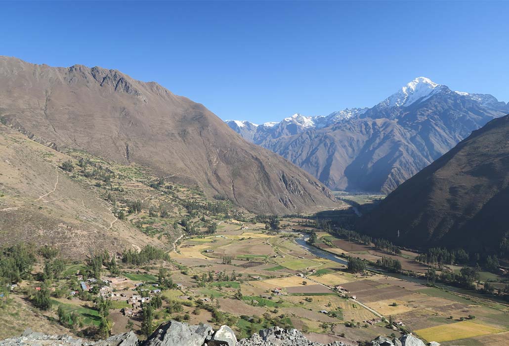 Vista desde Ollantaytambo Cusco - Peru