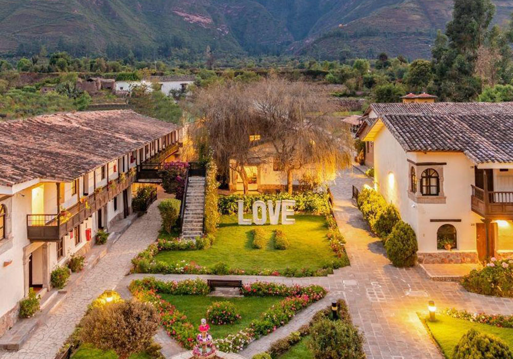 CELEBRA EN URUBAMBA - SONESTA YUCAY HOTEL - URUBAMBA - CUSCO - PERU - PERUVIAN SHADES