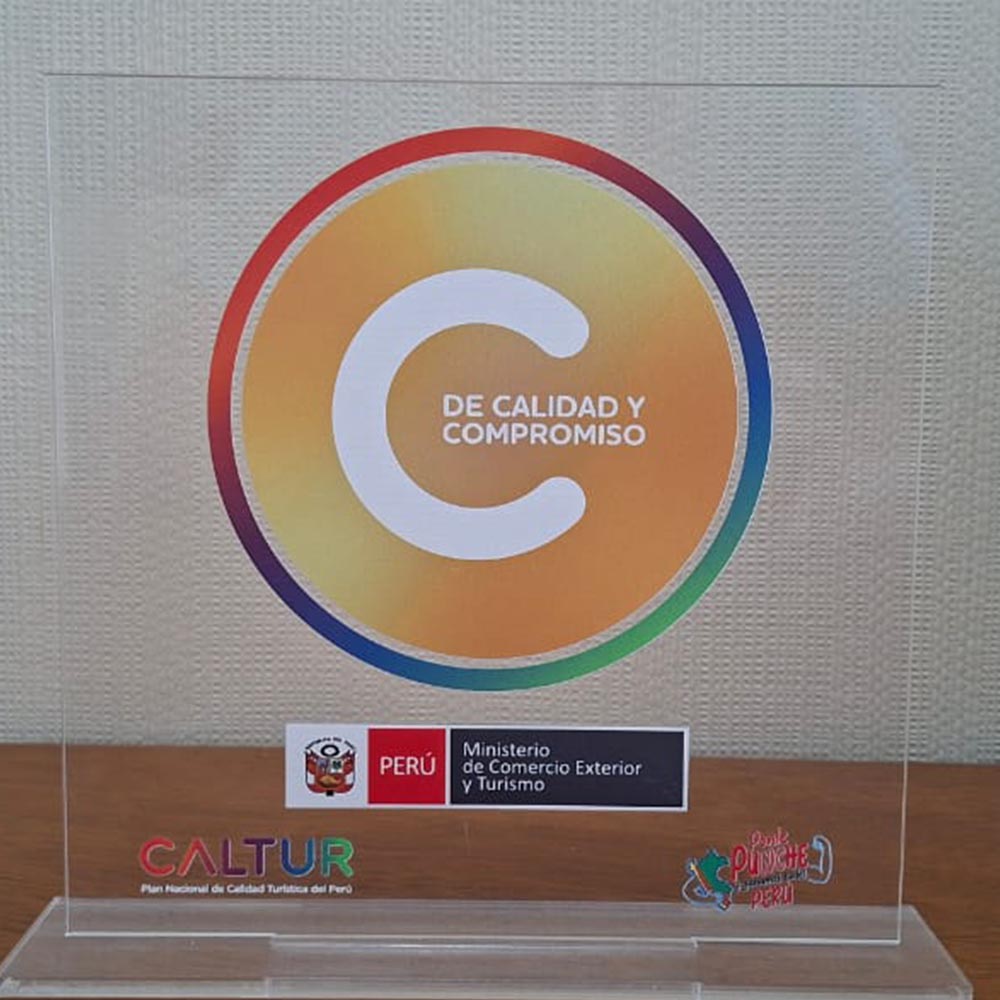 Sello de Caltur en oro – Peruvian Shades Turismo Perú